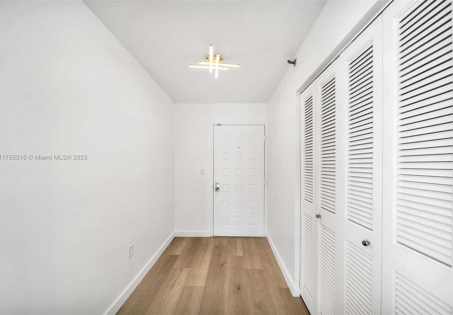Small Image of 6061 COLLINS AVE #7A, Miami Beach Number 17
