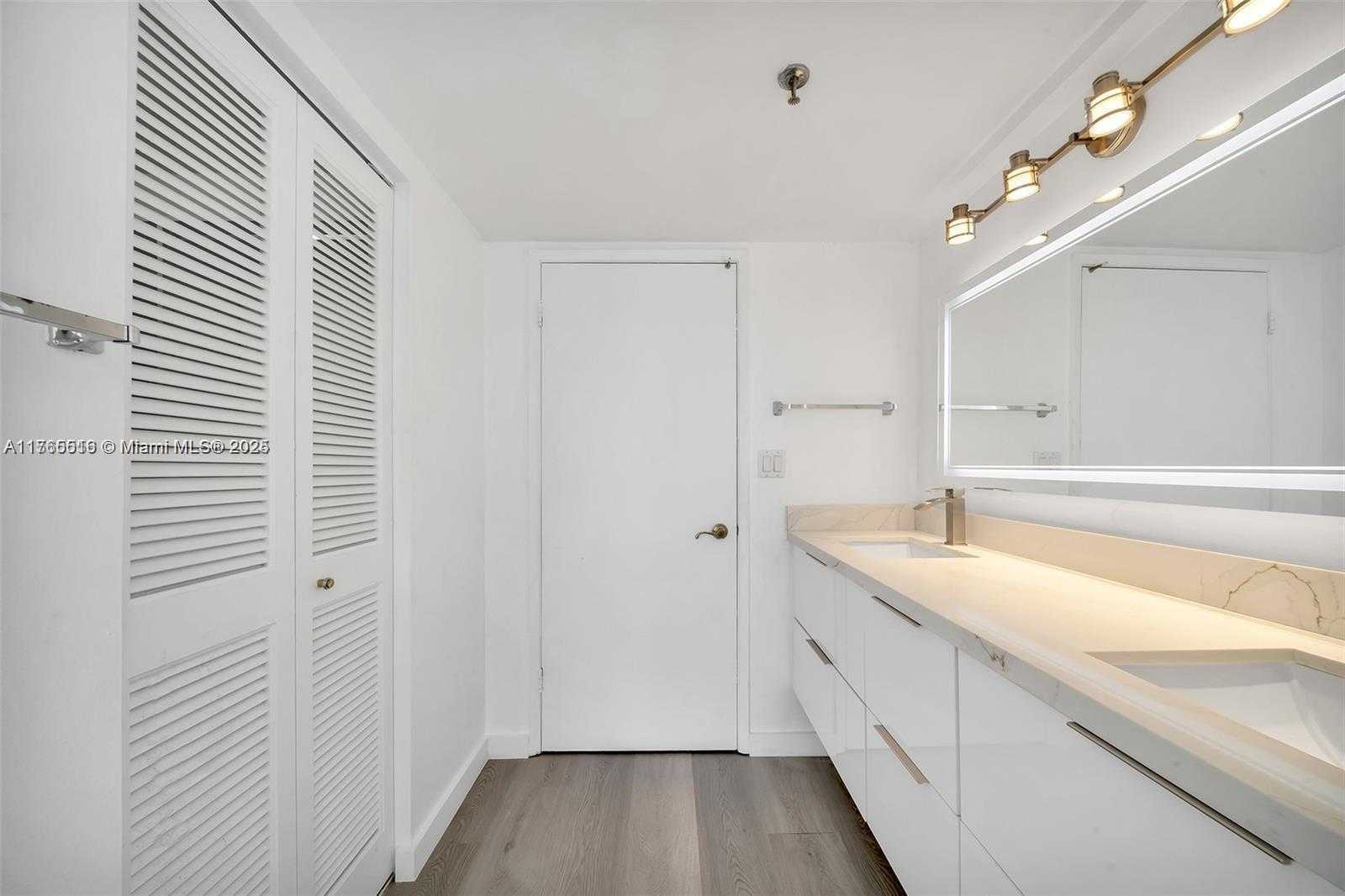 Small Image of 6061 COLLINS AVE #7A, Miami Beach Number 30