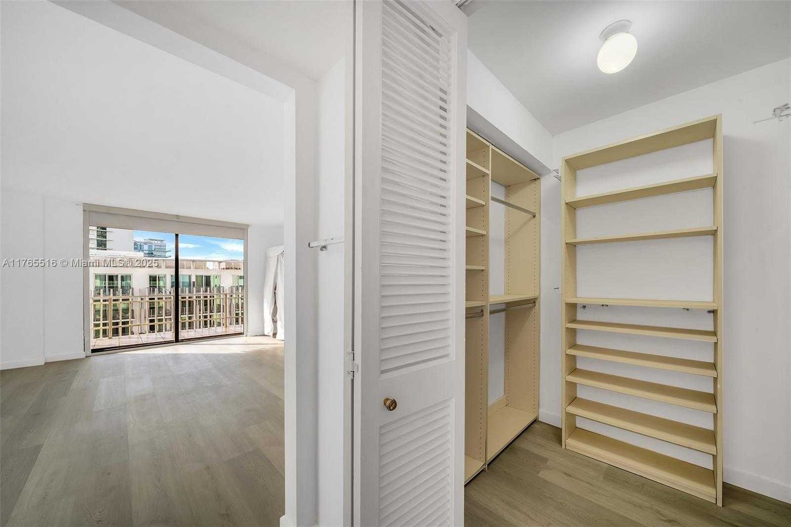 Small Image of 6061 COLLINS AVE #7A, Miami Beach Number 32