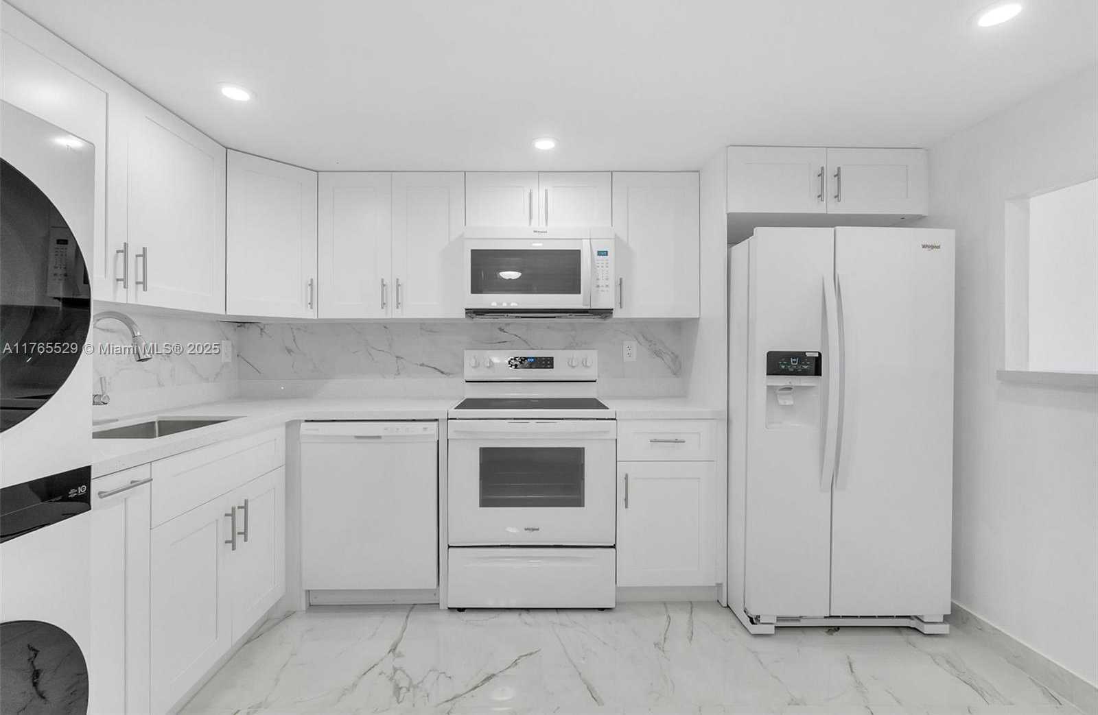 Small Image of 1865 BRICKELL AVE #A804, Miami Number 4