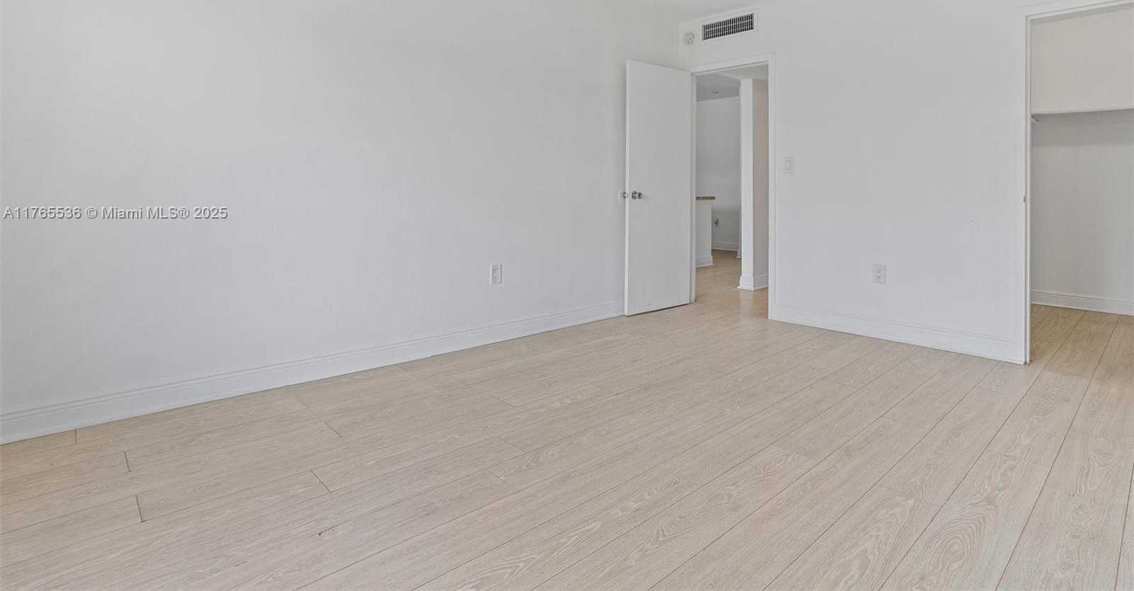 Small Image of 4920 NORTH WEST 79TH AVE #309, Doral Number 17