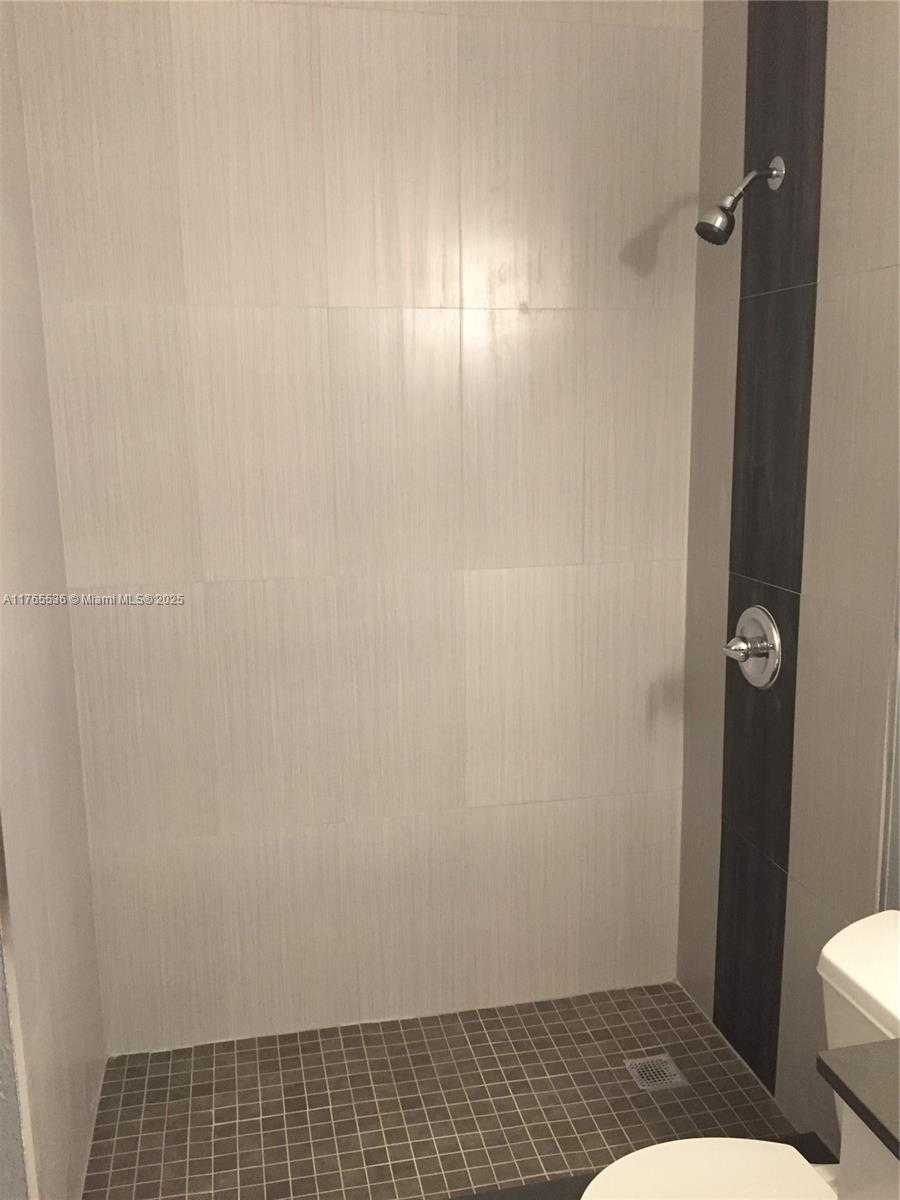 Small Image of 4920 NORTH WEST 79TH AVE #309, Doral Number 4