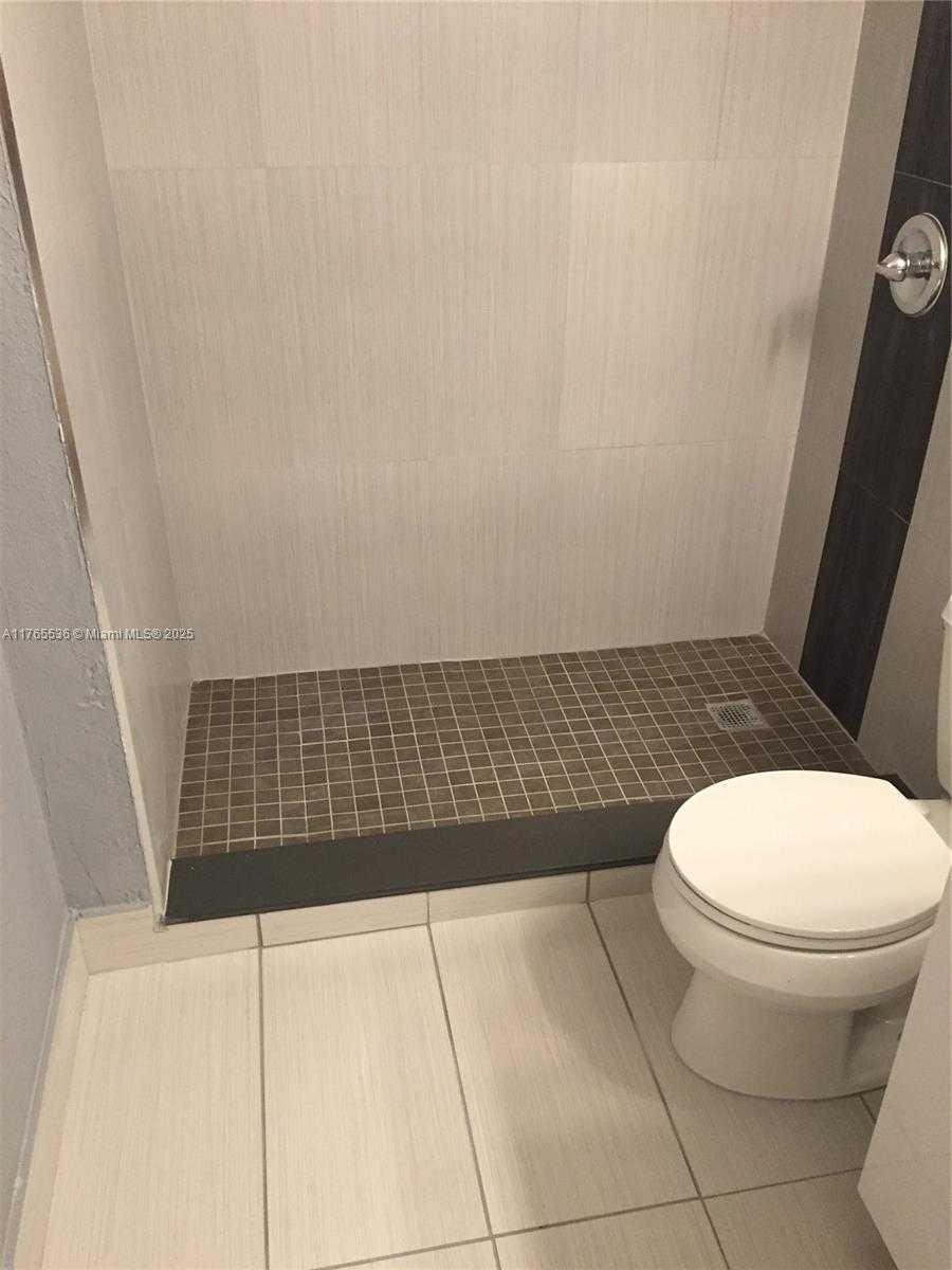 Small Image of 4920 NORTH WEST 79TH AVE #309, Doral Number 5