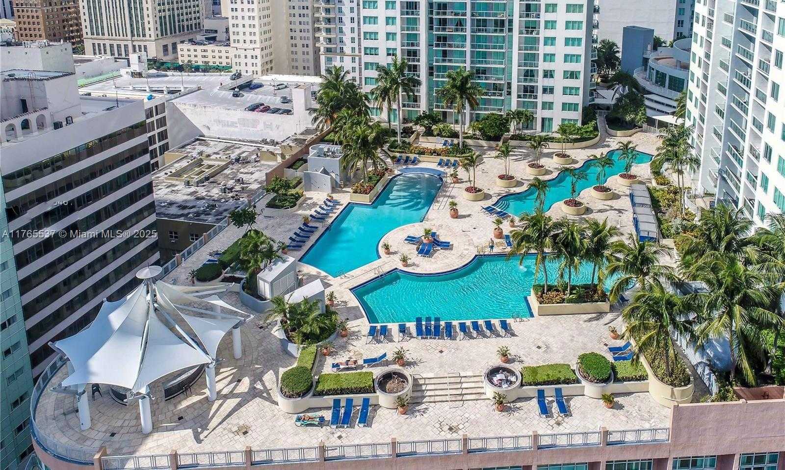 Small Image of 244 Biscayne Blvd, Miami, FL 33132, USA Number 11