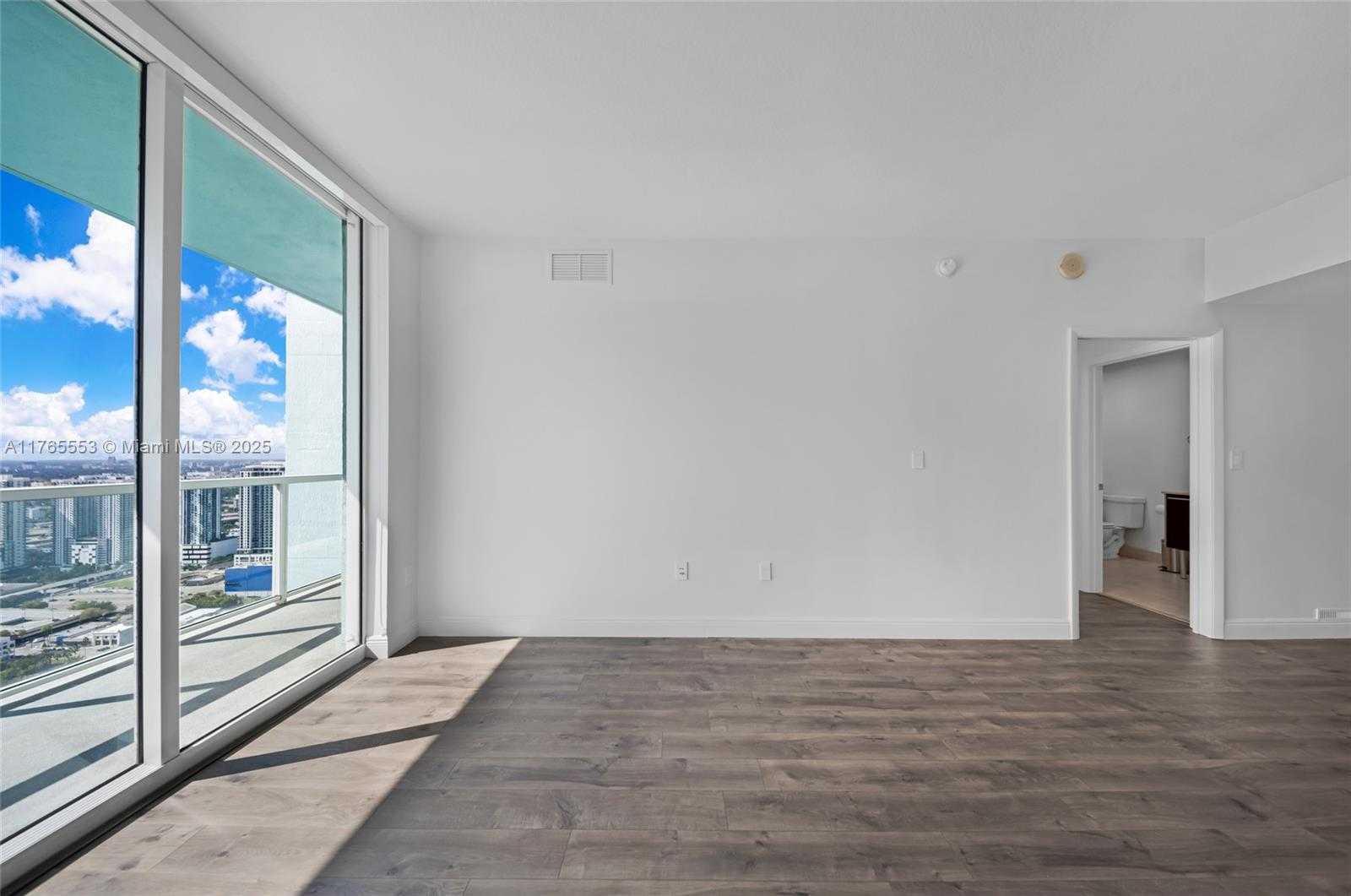 Small Image of 1900 NORTH BAYSHORE DR #4509, Miami Number 12
