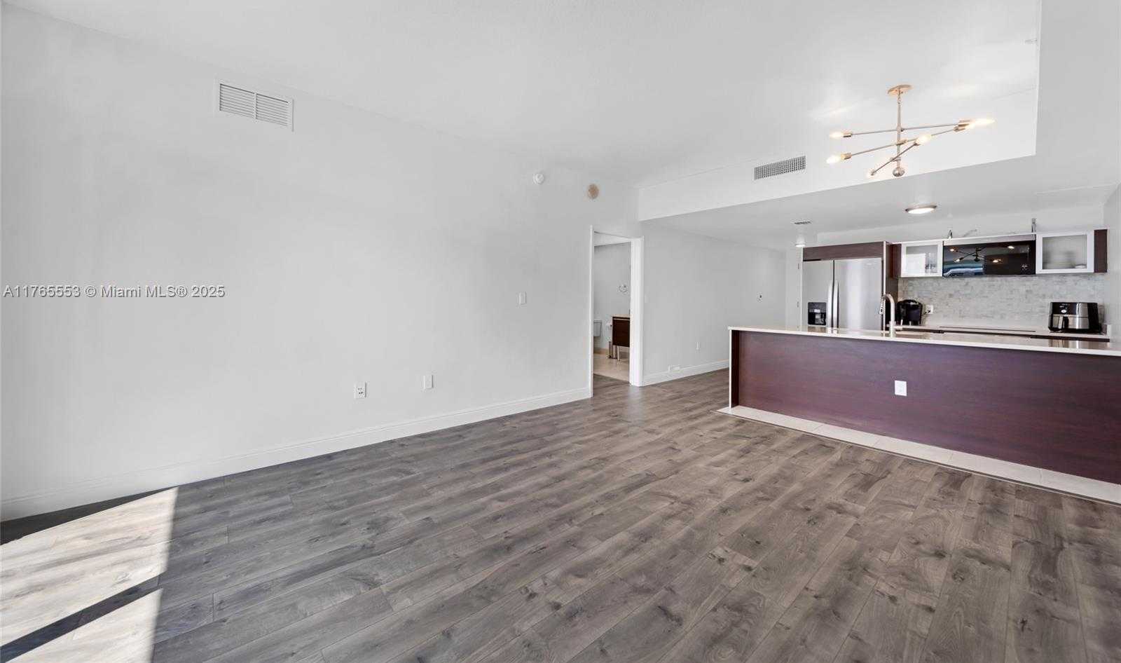 Small Image of 1900 NORTH BAYSHORE DR #4509, Miami Number 2
