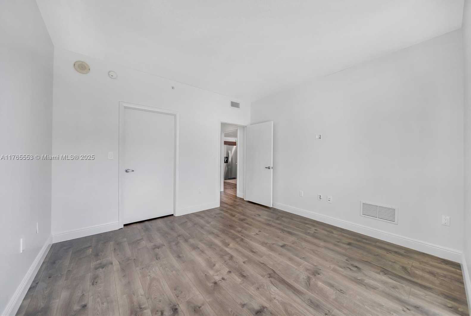 Small Image of 1900 NORTH BAYSHORE DR #4509, Miami Number 20