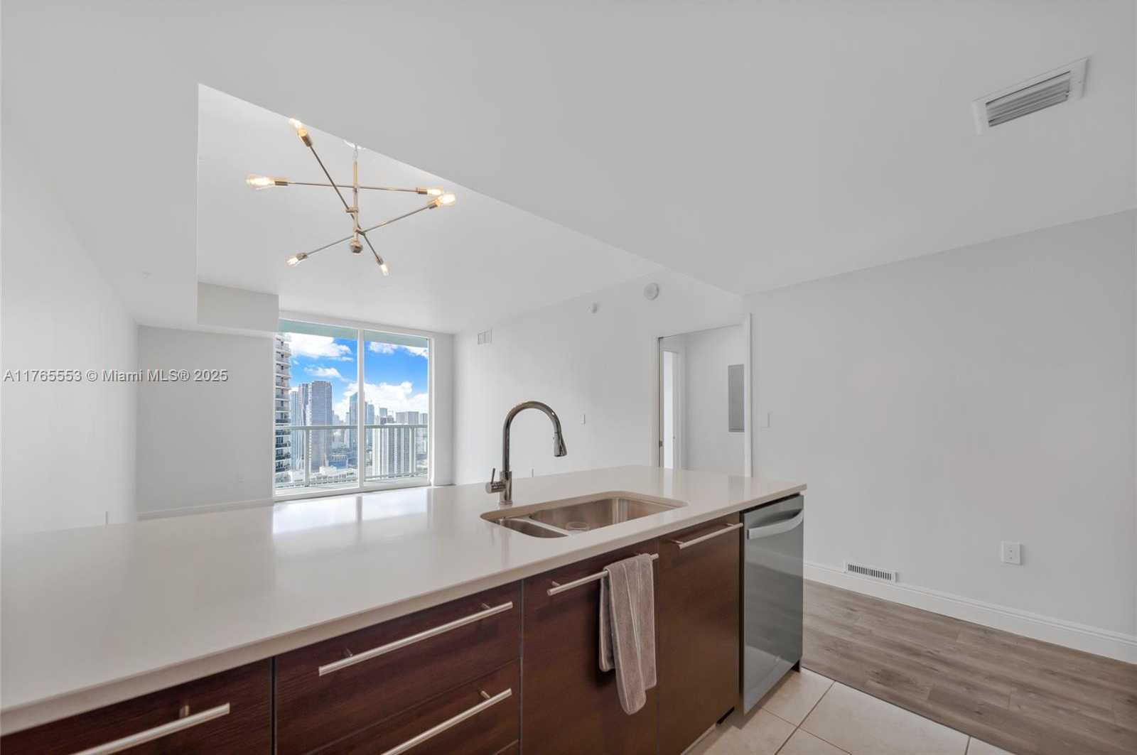 Small Image of 1900 NORTH BAYSHORE DR #4509, Miami Number 6
