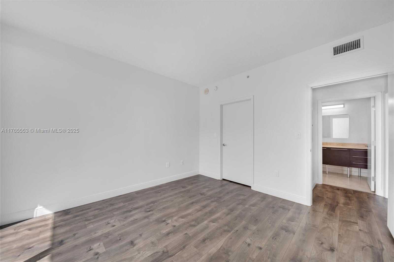 Small Image of 1900 NORTH BAYSHORE DR #4509, Miami Number 7