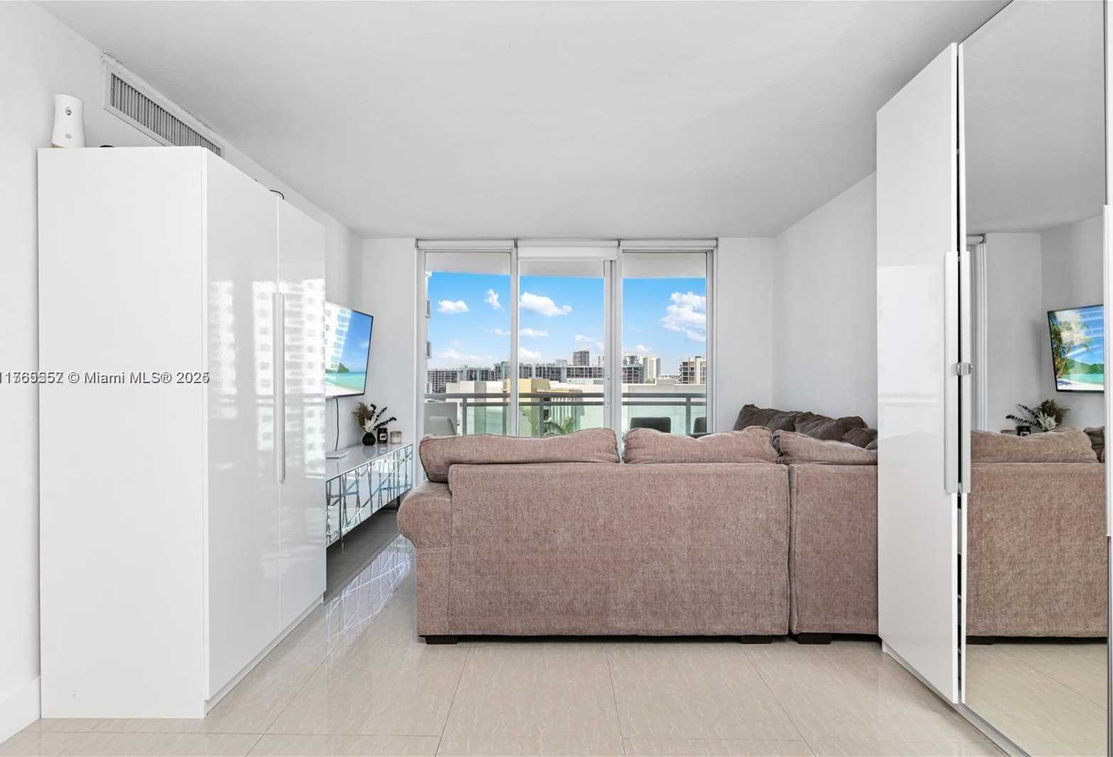 Small Image of 3001 SOUTH OCEAN DR #737, Hollywood Number 15