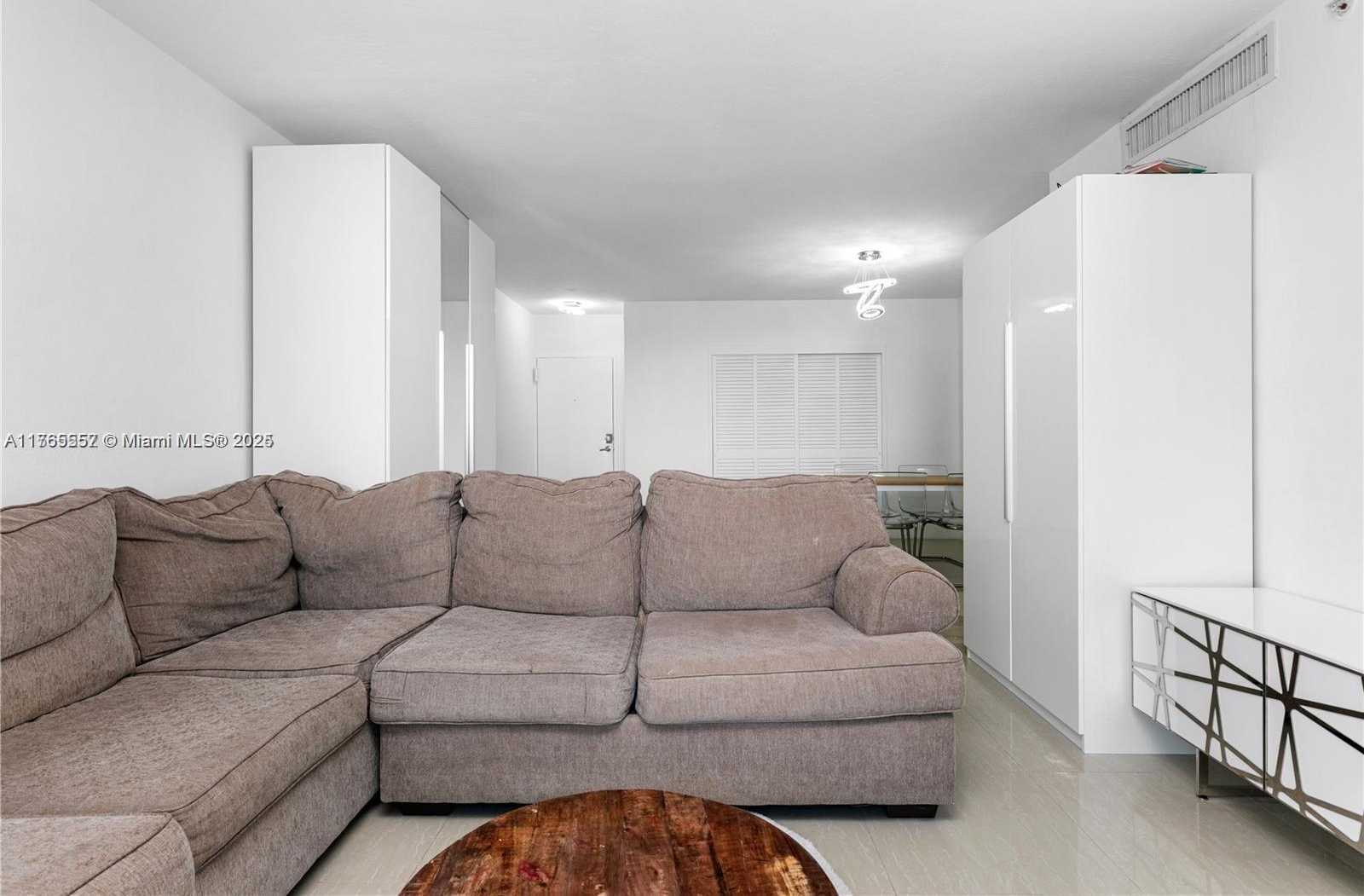 Small Image of 3001 SOUTH OCEAN DR #737, Hollywood Number 17