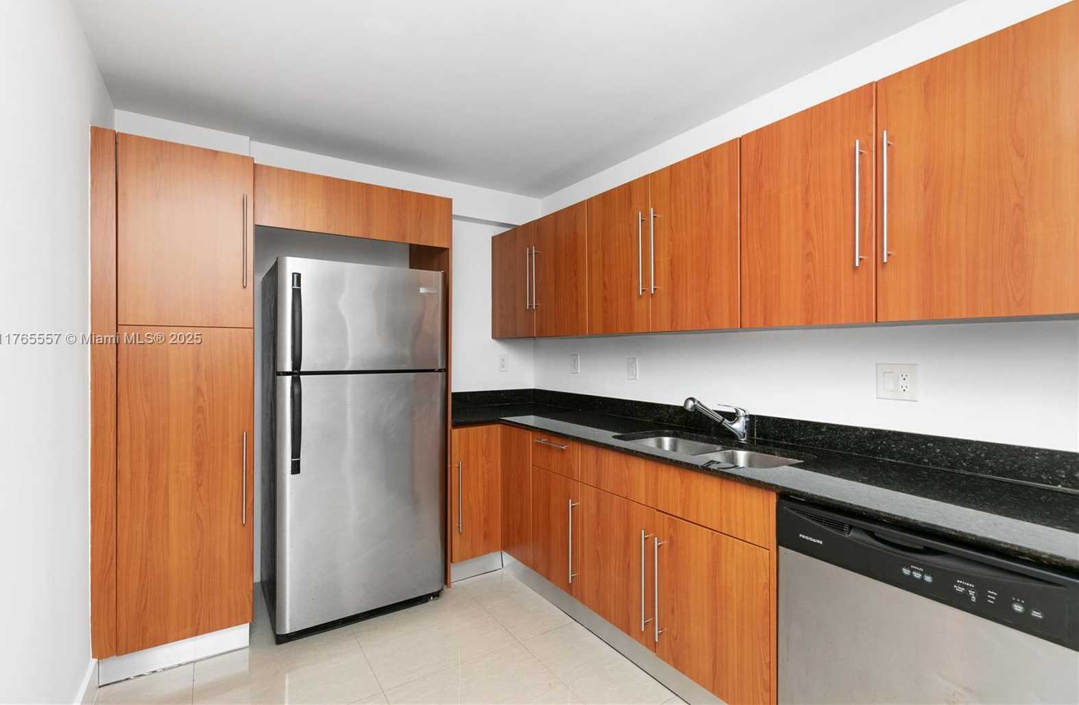 Small Image of 3001 SOUTH OCEAN DR #737, Hollywood Number 4