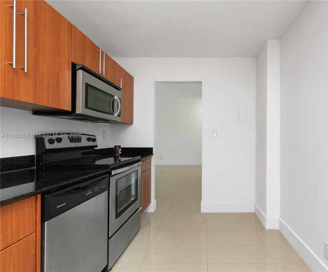 Small Image of 3001 SOUTH OCEAN DR #737, Hollywood Number 7