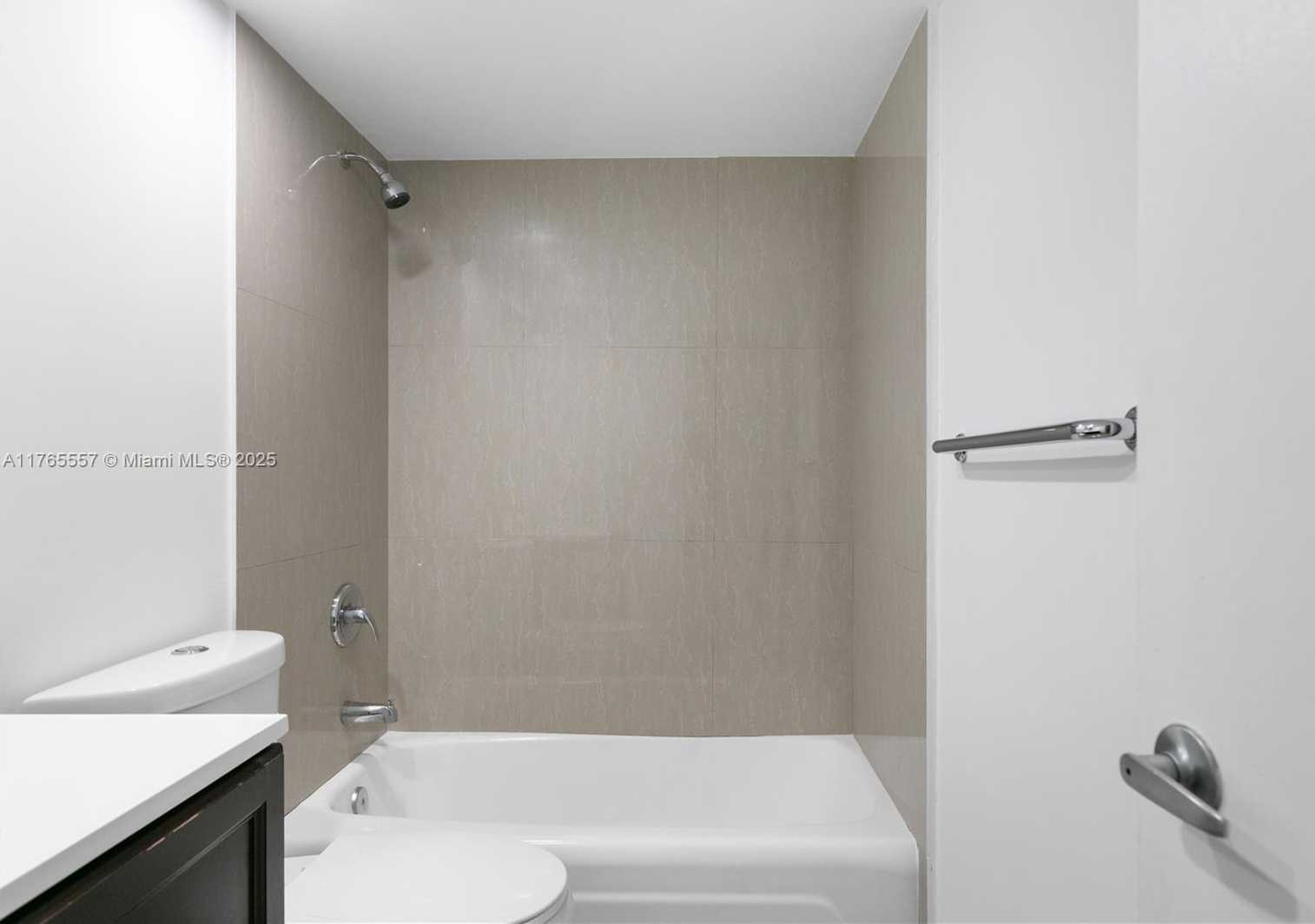 Small Image of 3001 SOUTH OCEAN DR #737, Hollywood Number 8