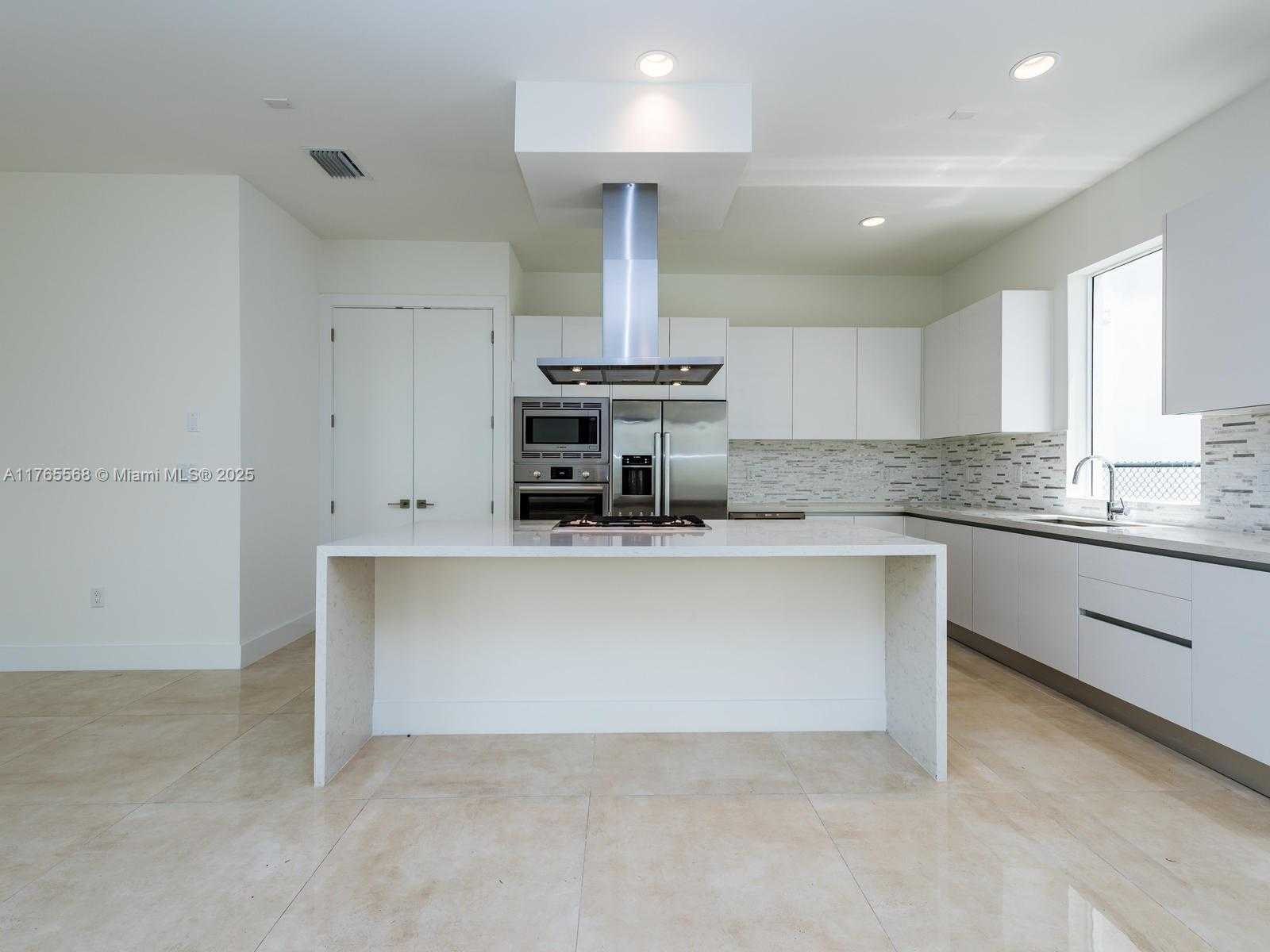 Imagen de Pequeño Objeto