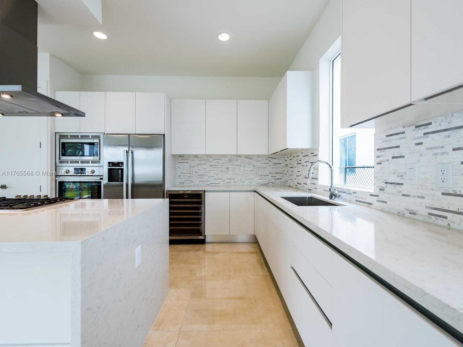 Imagen de Pequeño Objeto