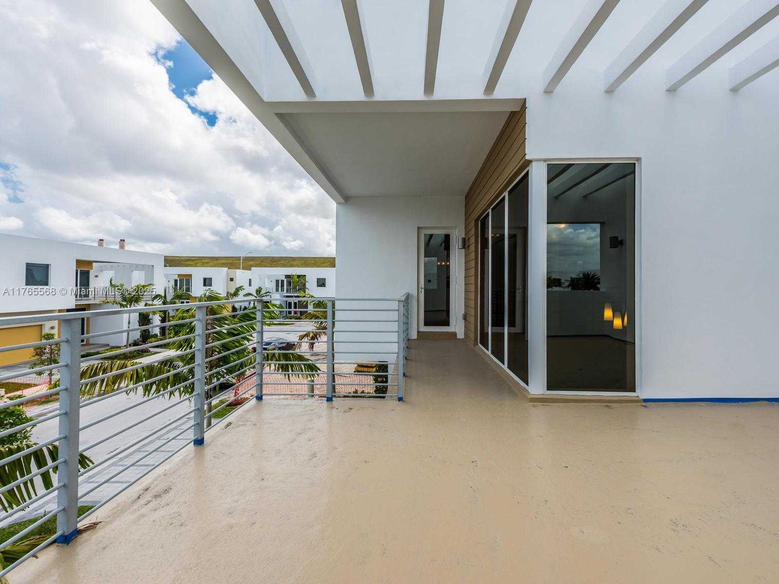 Imagen de Pequeño Objeto