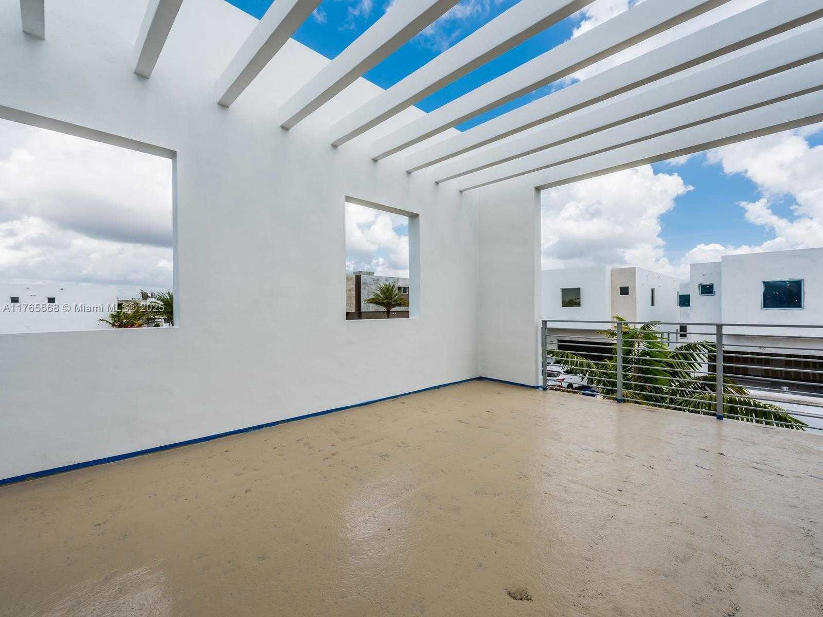 Imagen de Pequeño Objeto