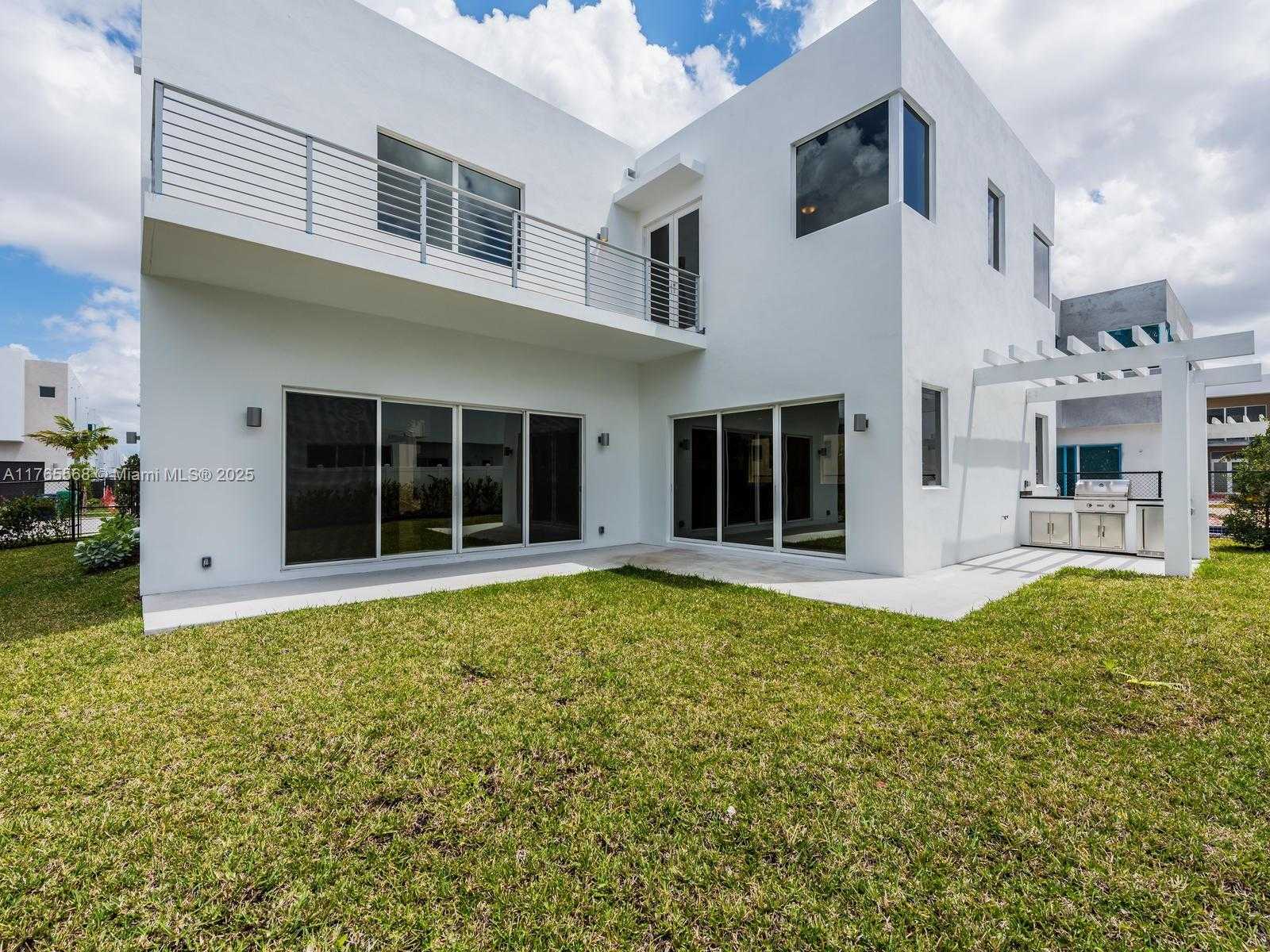 Imagen de Pequeño Objeto