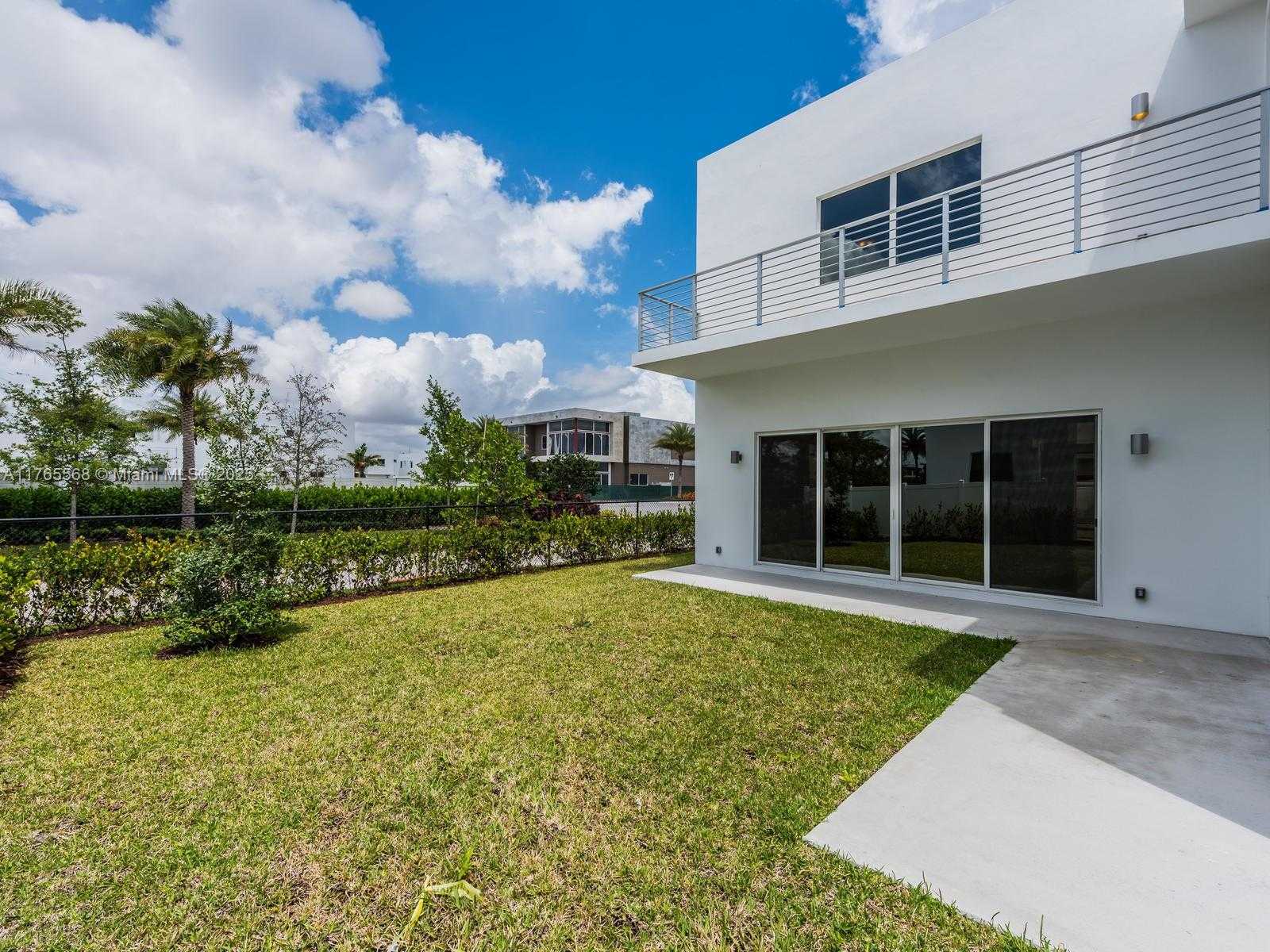 Imagen de Pequeño Objeto