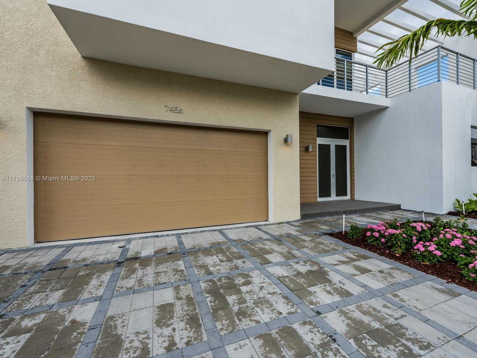 Imagen de Pequeño Objeto