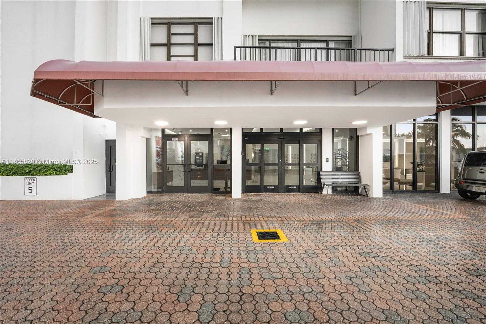Small Image of 2401 SOUTH OCEAN DR #2402, Hollywood Number 31