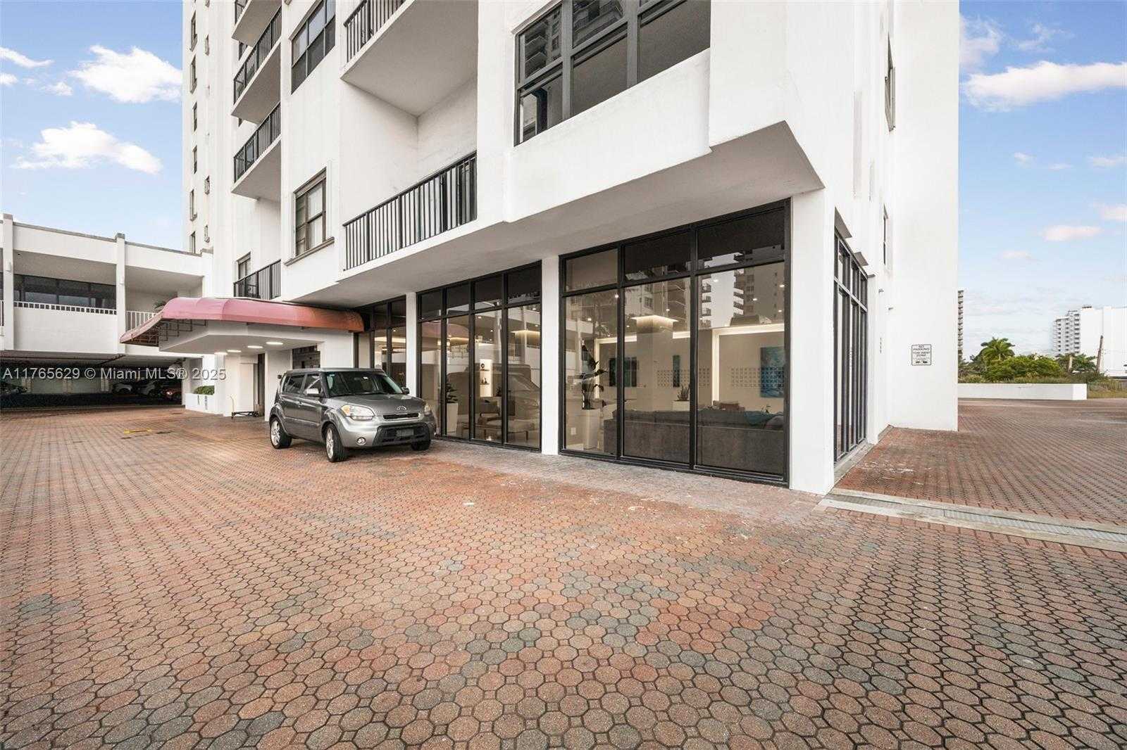 Small Image of 2401 SOUTH OCEAN DR #2402, Hollywood Number 33
