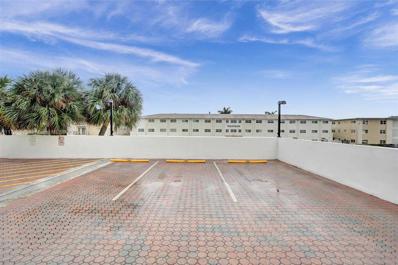 Small Image of 2401 SOUTH OCEAN DR #2402, Hollywood Number 34
