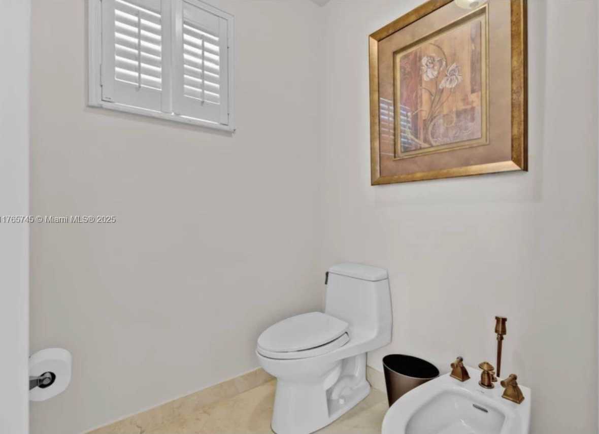 Small Image of Pembroke Pines Number 56