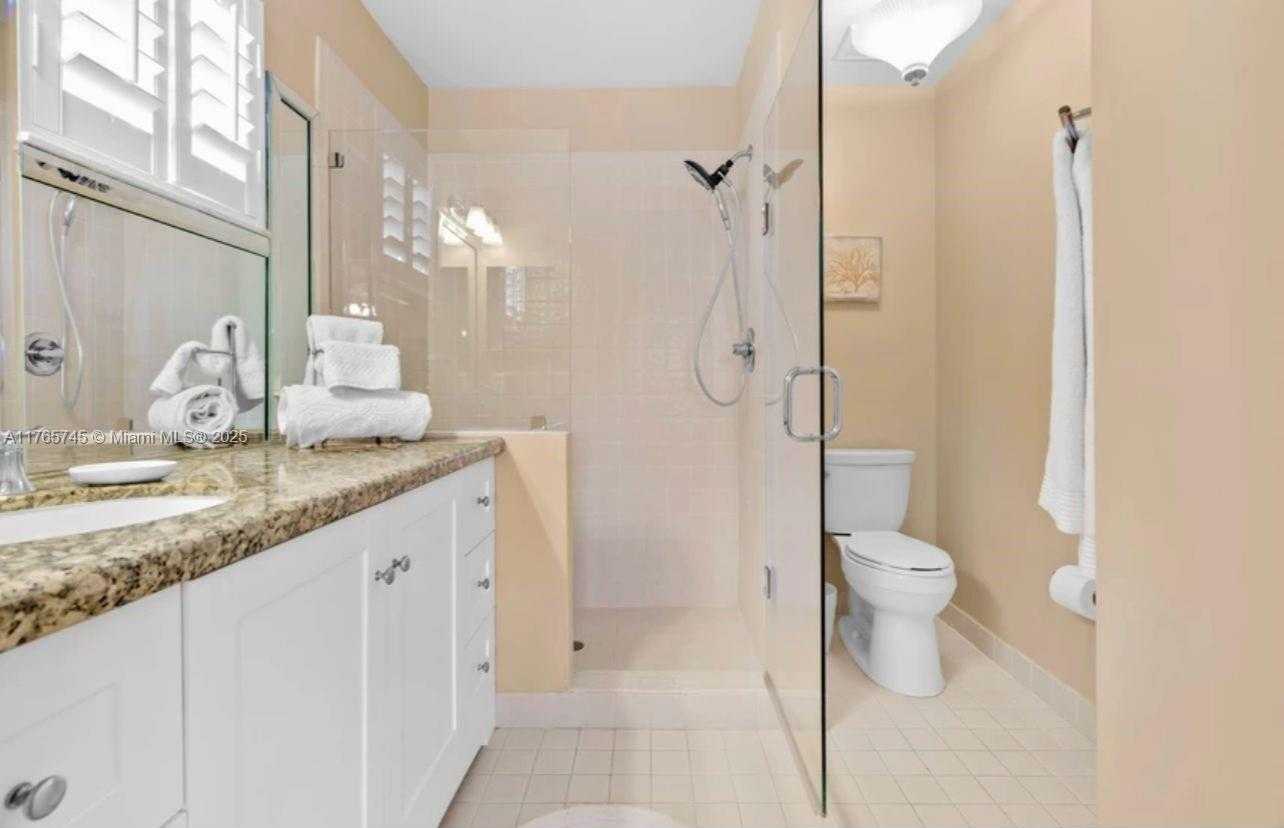Small Image of Pembroke Pines Number 59