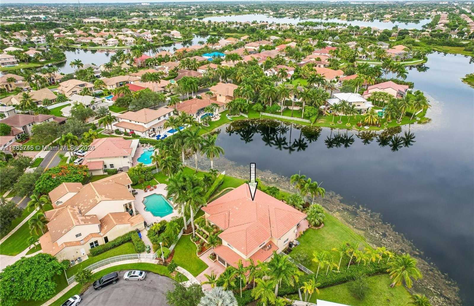 Small Image of Pembroke Pines Number 8