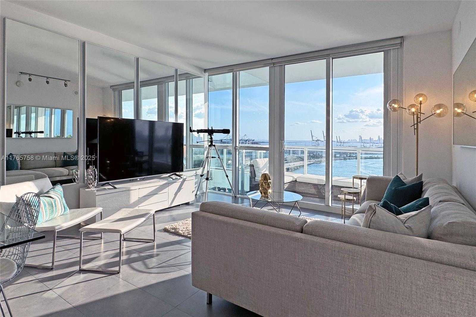 Small Image of 540 WEST AVE #2114, Miami Beach Number 11