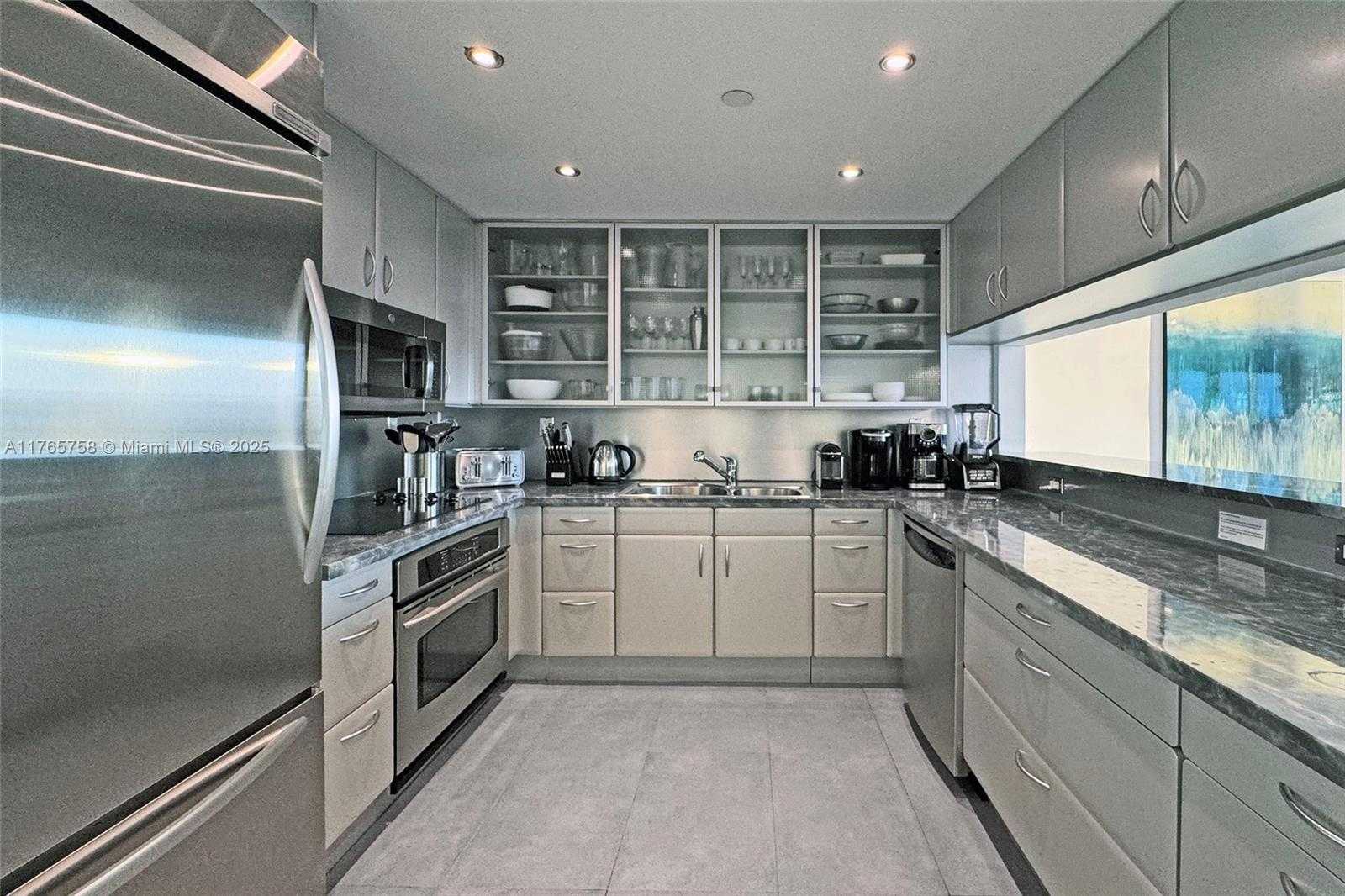 Small Image of 540 WEST AVE #2114, Miami Beach Number 18