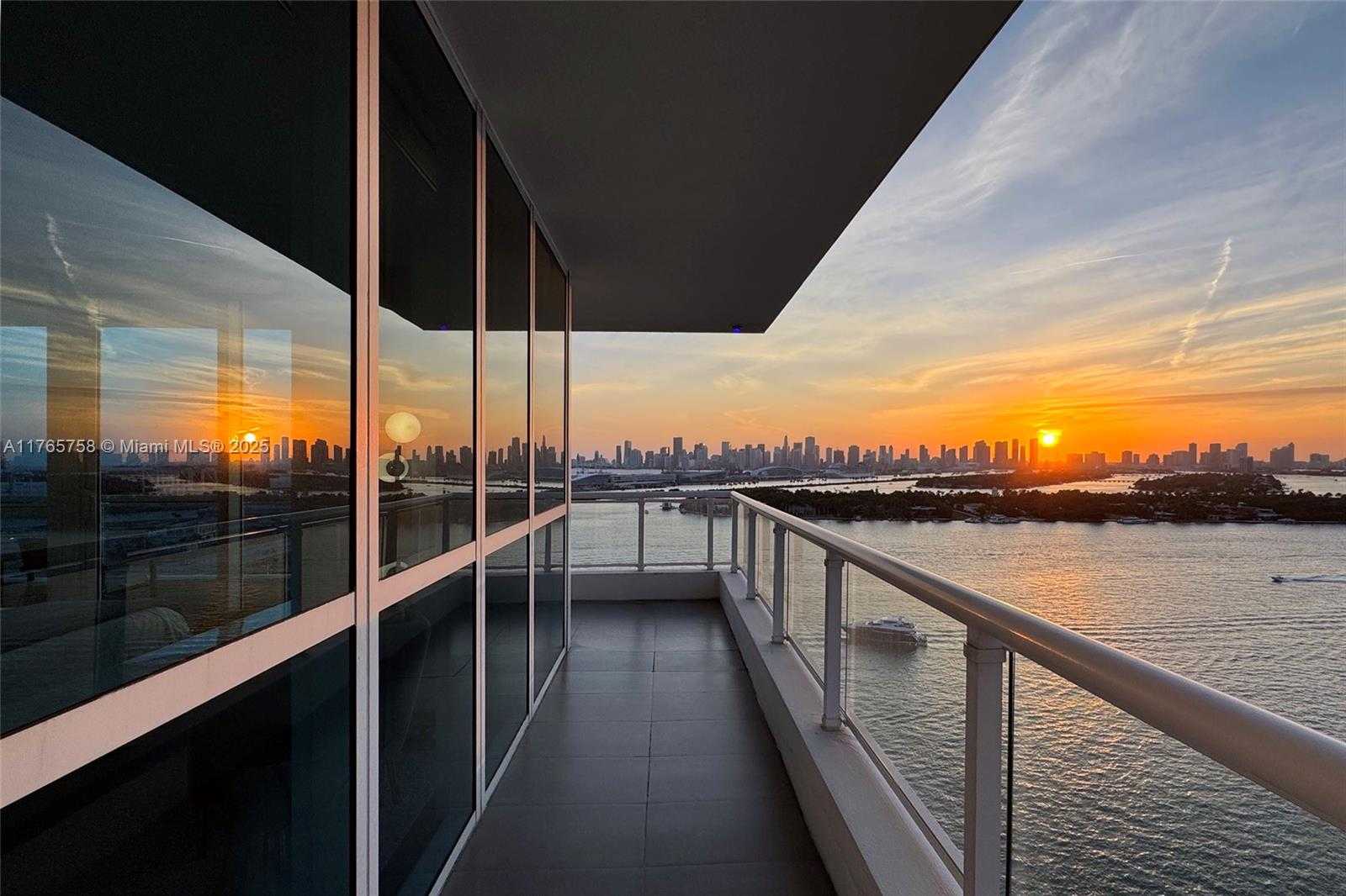 Small Image of 540 WEST AVE #2114, Miami Beach Number 2