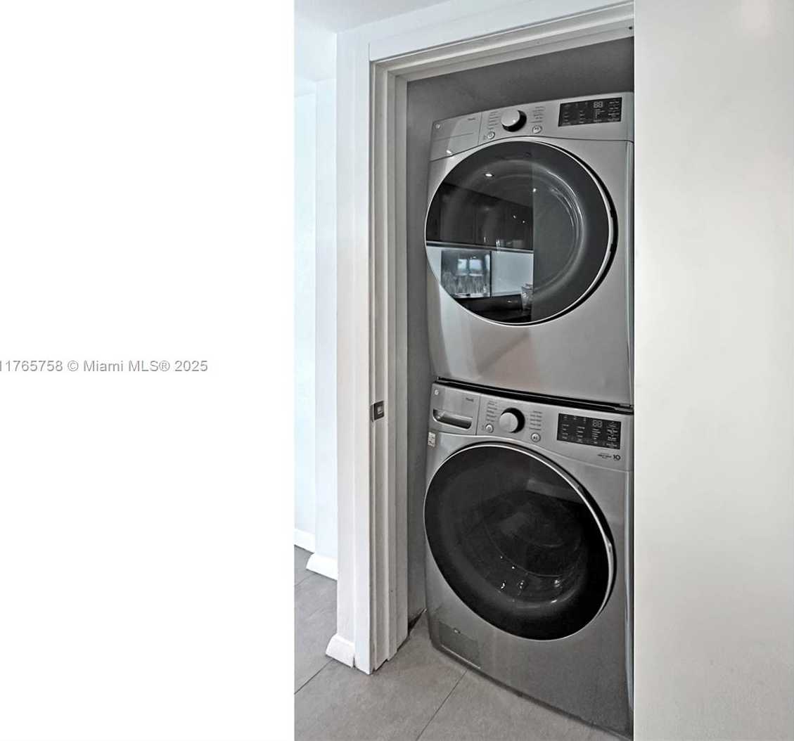 Small Image of 540 WEST AVE #2114, Miami Beach Number 36