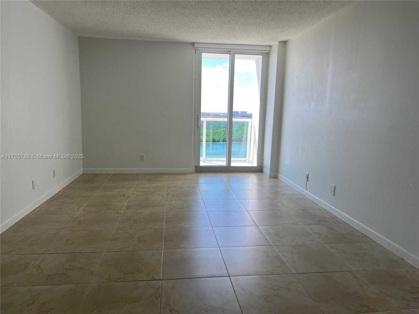 Small Image of 100 BAYVIEW DR #1918, Sunny Isles Beach Number 4