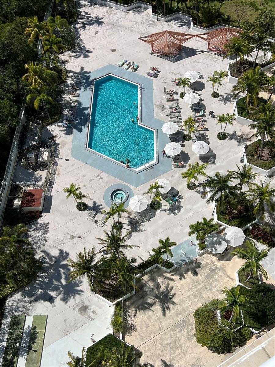 Small Image of 100 BAYVIEW DR #1918, Sunny Isles Beach Number 9