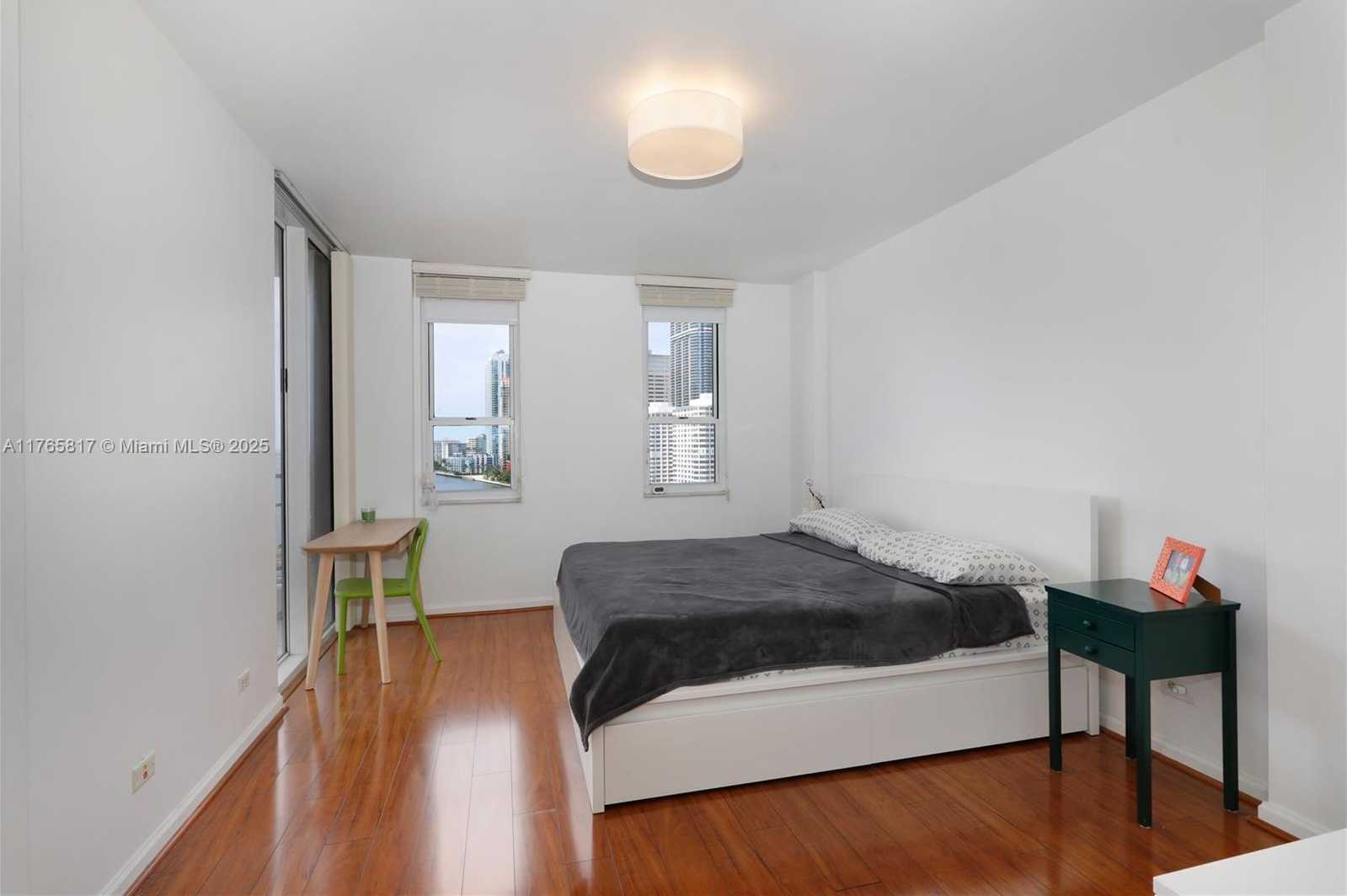 Small Image of 701 BRICKELL KEY BLVD #1412, Miami Number 7