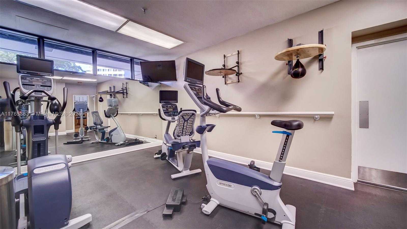 Small Image of 520 BRICKELL KEY DR #A914, Miami Number 35