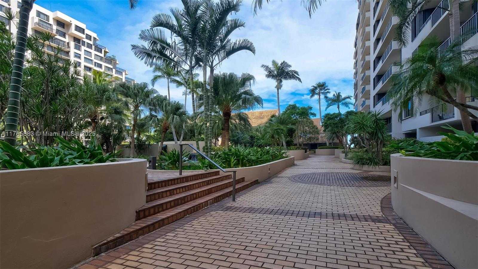 Small Image of 520 BRICKELL KEY DR #A914, Miami Number 43