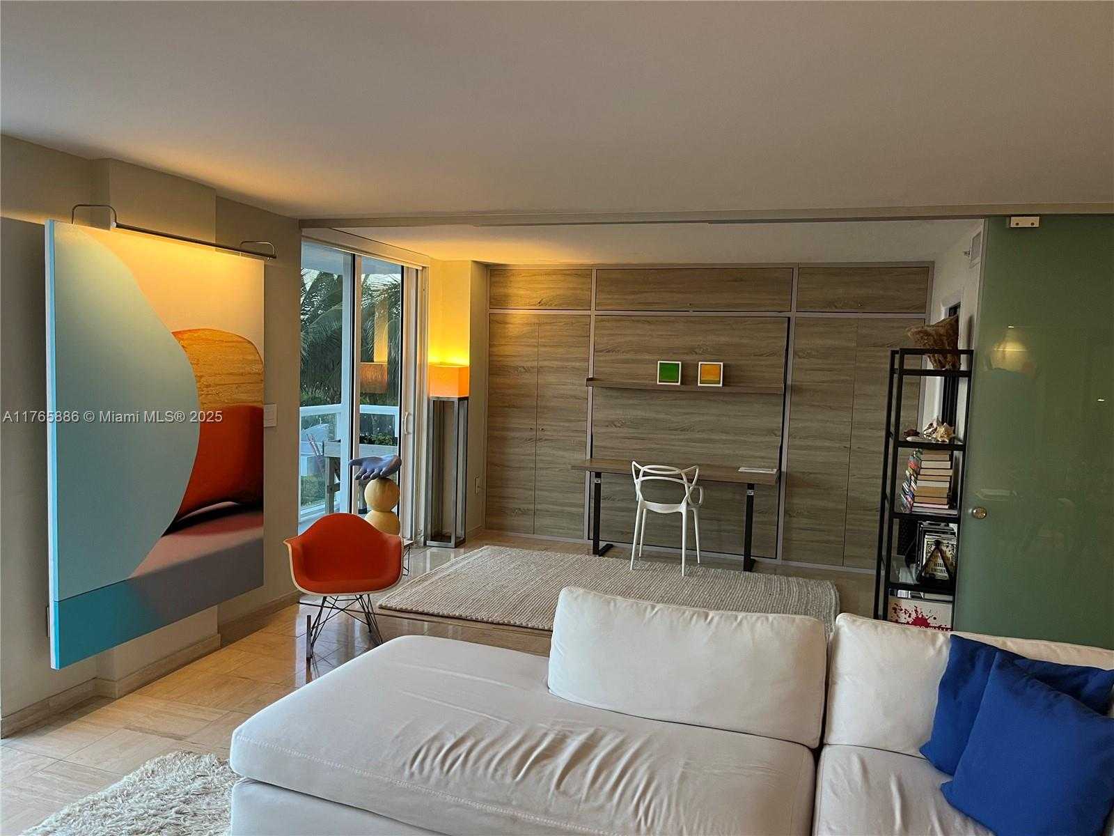 Small Image of 2457 COLLINS AVE #405, Miami Beach Number 15