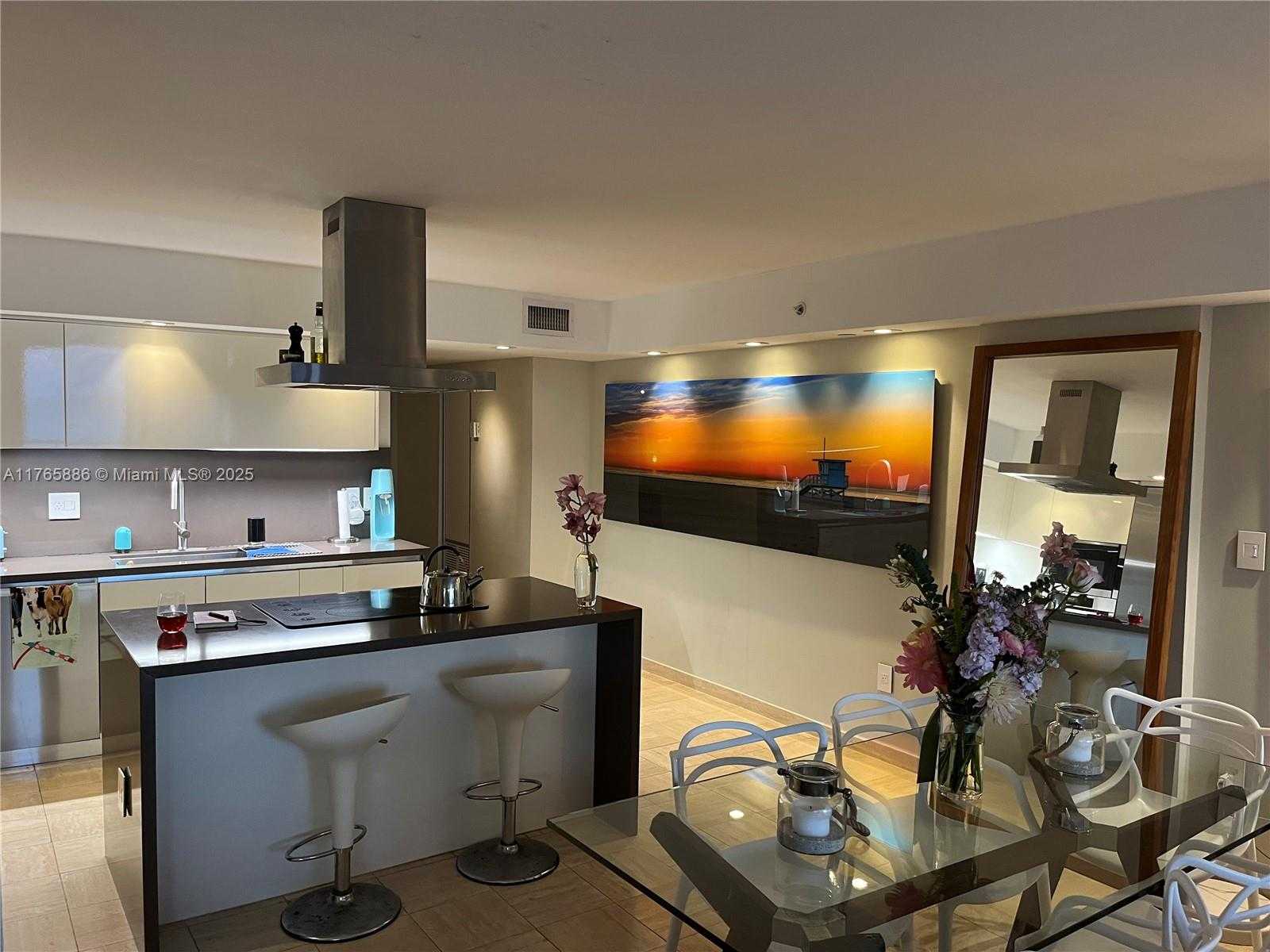 Small Image of 2457 COLLINS AVE #405, Miami Beach Number 16