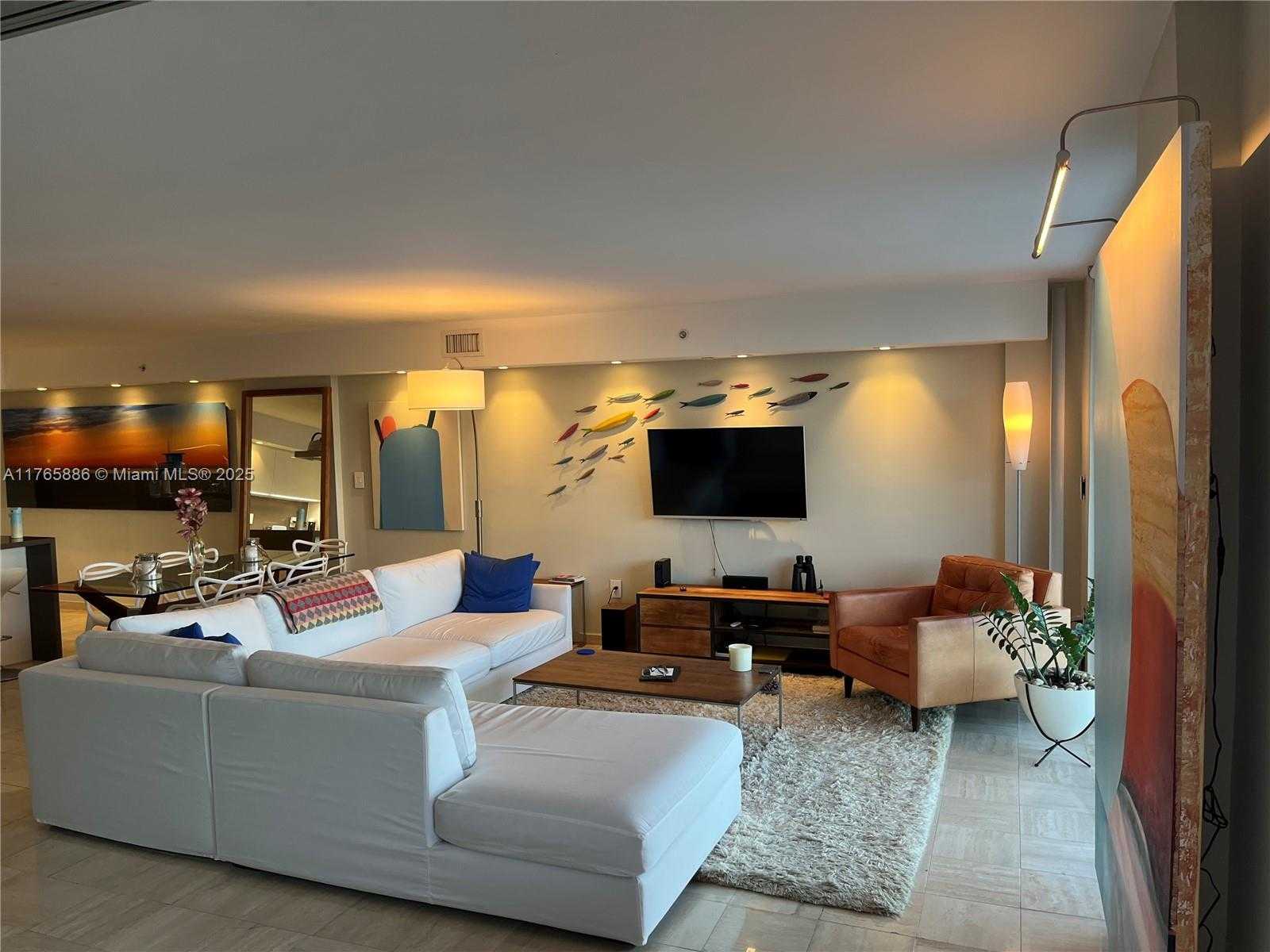 Small Image of 2457 COLLINS AVE #405, Miami Beach Number 17