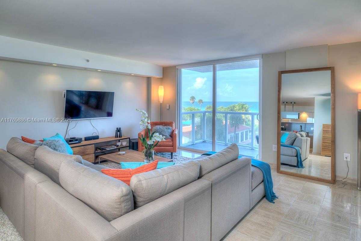 Small Image of 2457 COLLINS AVE #405, Miami Beach Number 7