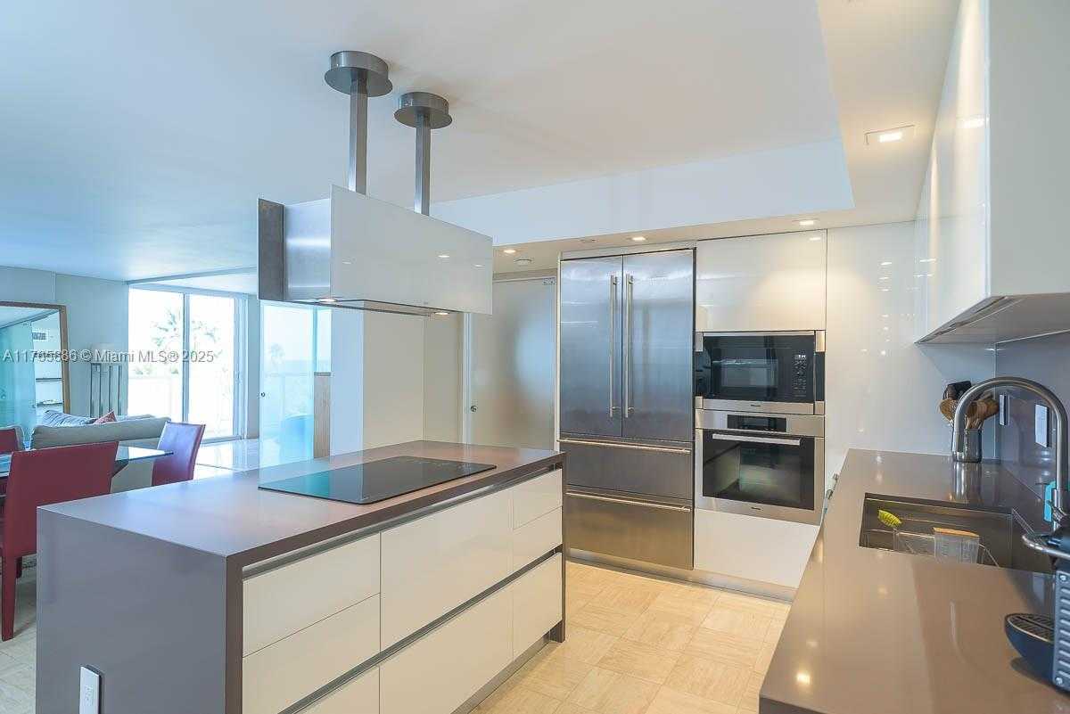 Small Image of 2457 COLLINS AVE #405, Miami Beach Number 9