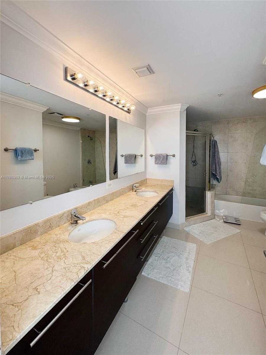 Small Image of 1900 NORTH BAYSHORE DR #3915, Miami Number 10