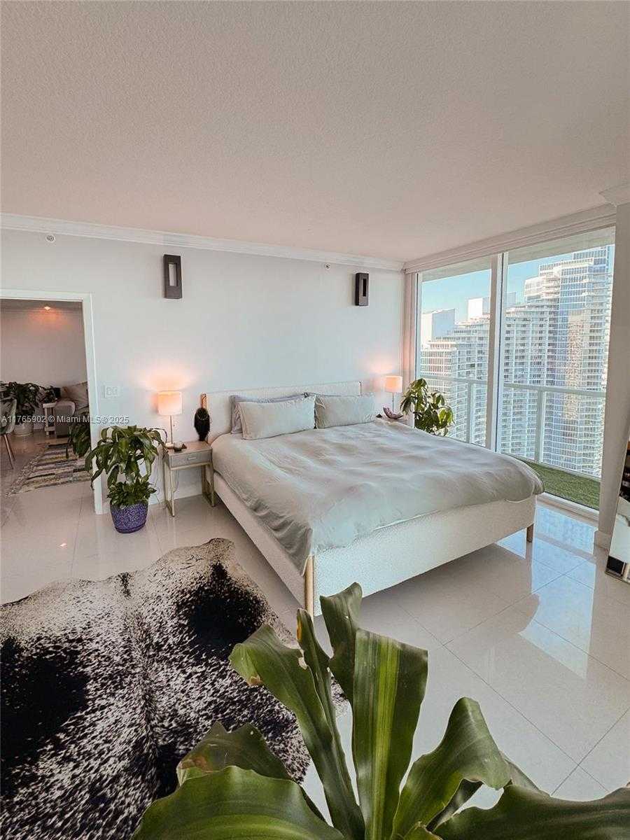 Small Image of 1900 NORTH BAYSHORE DR #3915, Miami Number 18