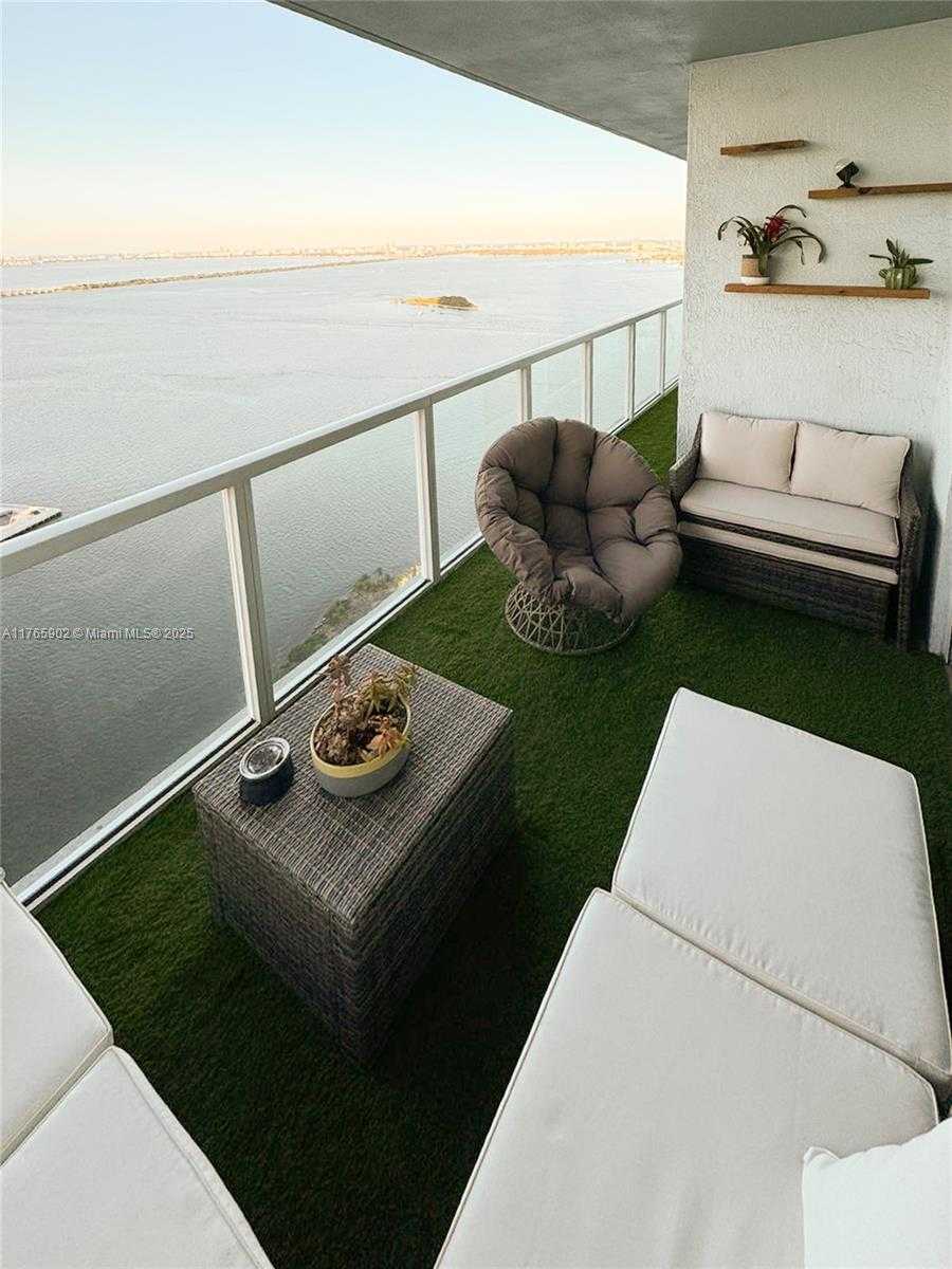 Small Image of 1900 NORTH BAYSHORE DR #3915, Miami Number 2