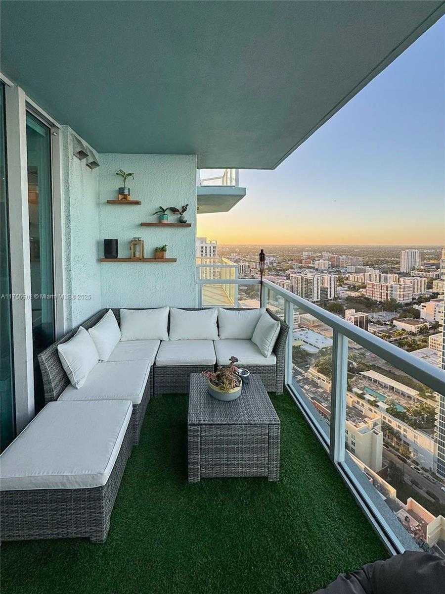 Small Image of 1900 NORTH BAYSHORE DR #3915, Miami Number 3