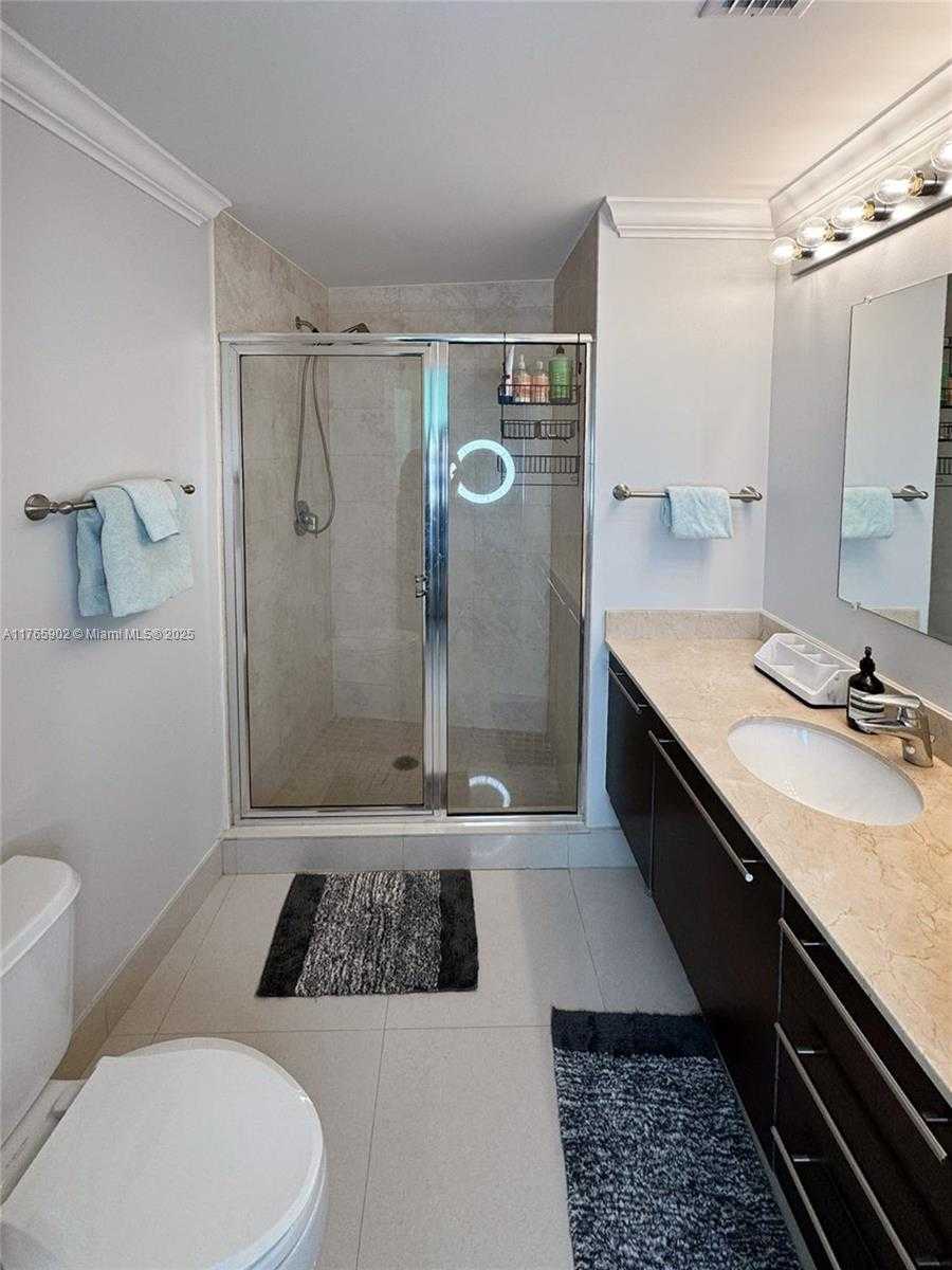 Small Image of 1900 NORTH BAYSHORE DR #3915, Miami Number 7